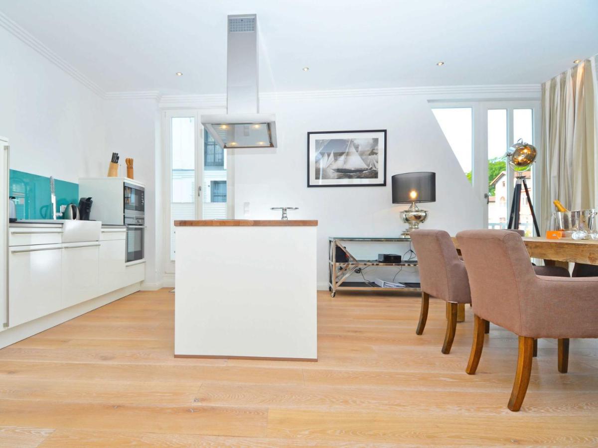 Villa "Johanna" Sellin - Wg12 Mit Kamin Und Zwei Balkonen Экстерьер фото